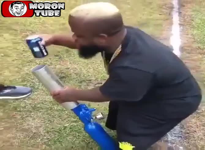 Video :It must have hurt a lot, even if he never uses it!